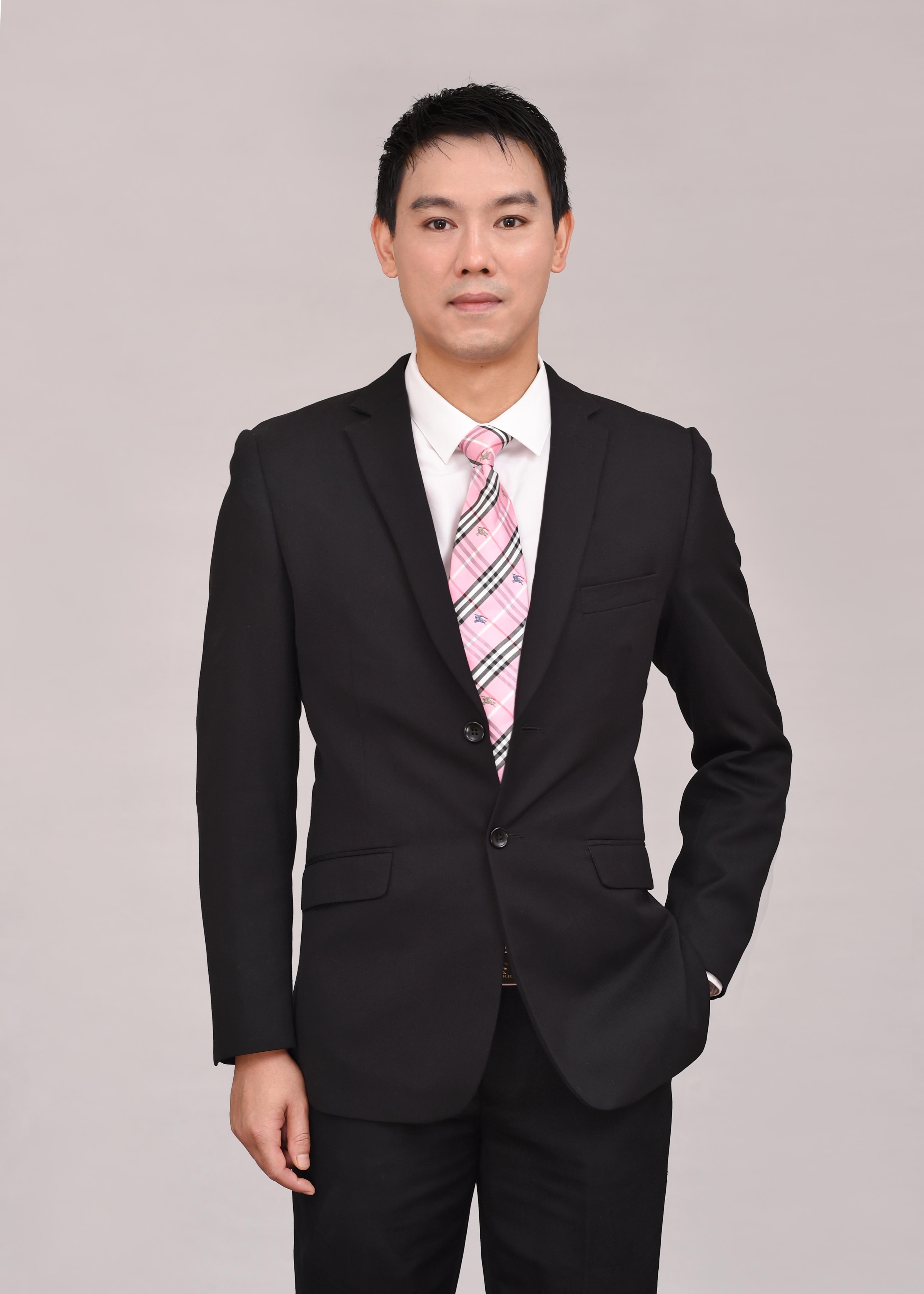 梁现华 创始人 & 执行董事